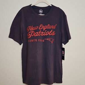 NWT 47 New England Patriots Vintage Navy & Red Tee Sz. L